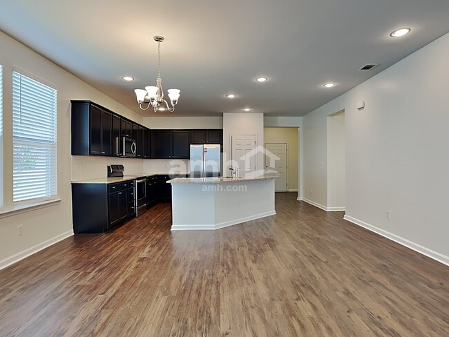 Photo - 391 Southwilde Way