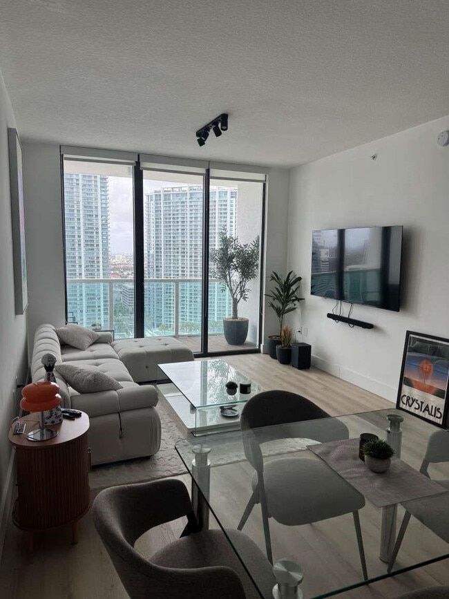 Photo - 31 SE 5th St Unit 3309