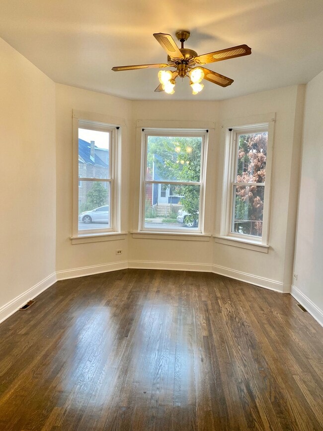 2513 W Pershing Rd