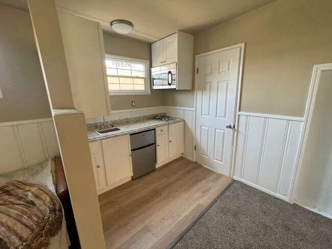 Photo - 3013 Truxtun Ave Unidad 3013