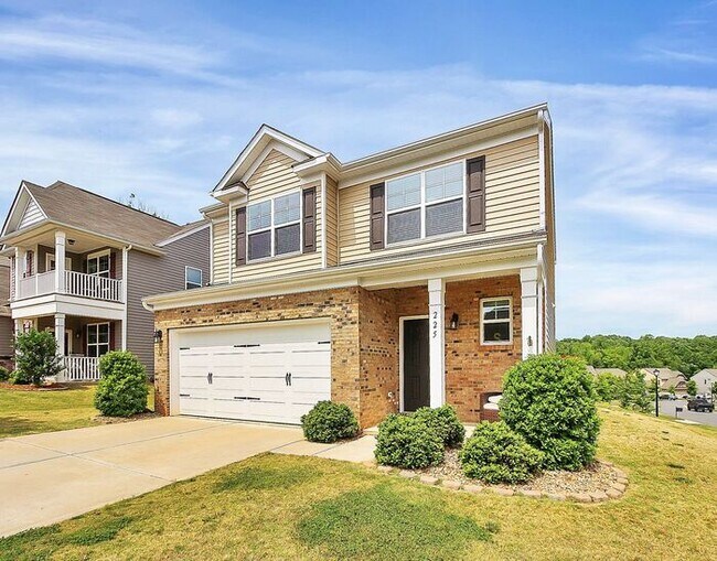 Photo - Beautiful Corner Lot 3BD/2.5BA w/ Fenced Yard