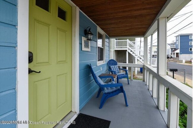 Building Photo - 30 Waterwitch Ave