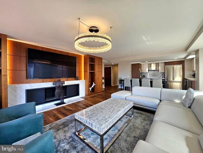 Photo - 1080 Wisconsin Ave NW Unidad 303