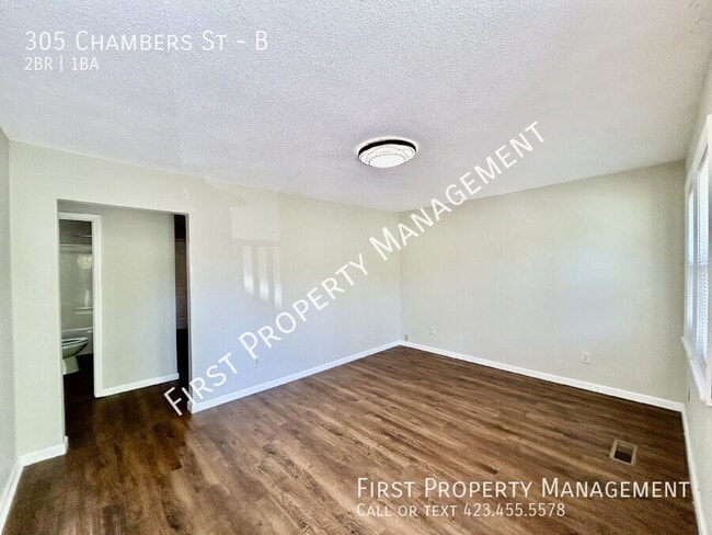 Photo - 305 Chambers St Unit B