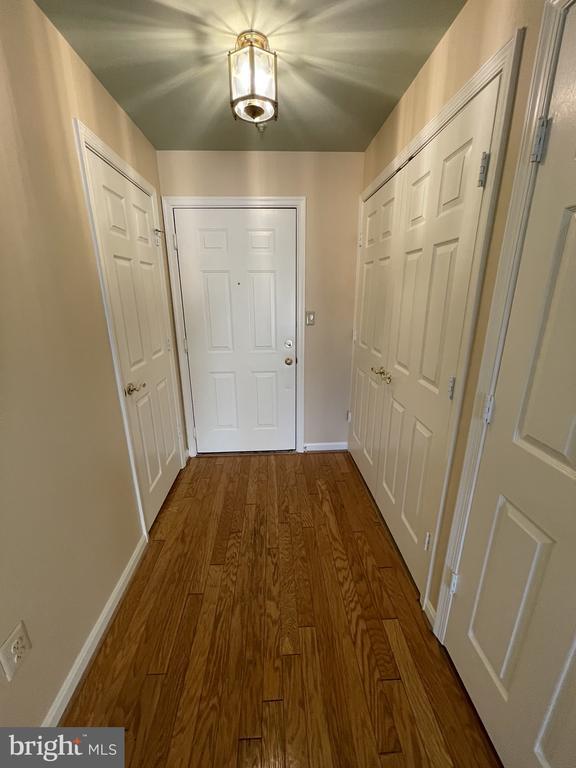 Building Photo - 174 Kendrick Pl Unit 26