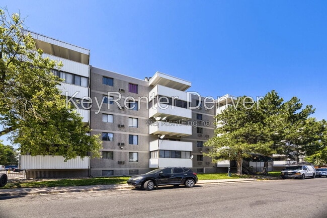 Building Photo - 1011 S Ironton St Unit Apt 403