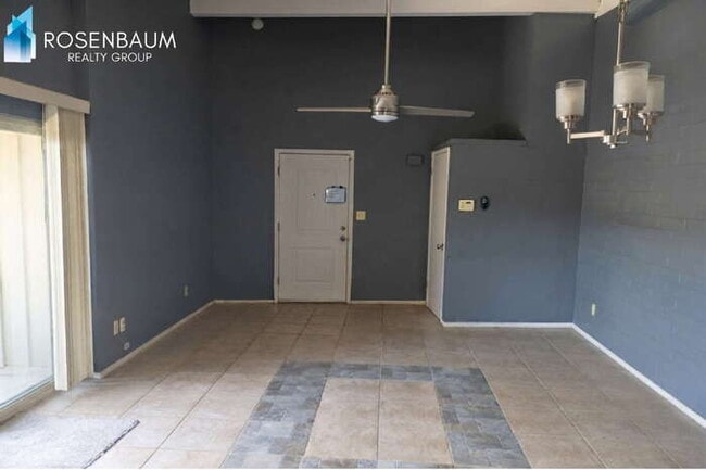 Building Photo - 2525 N Alvernon Way Unit F6