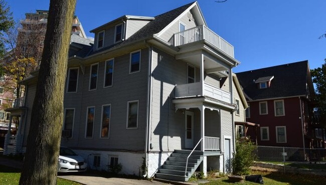 Photo - 16 N Broom St Unit 2