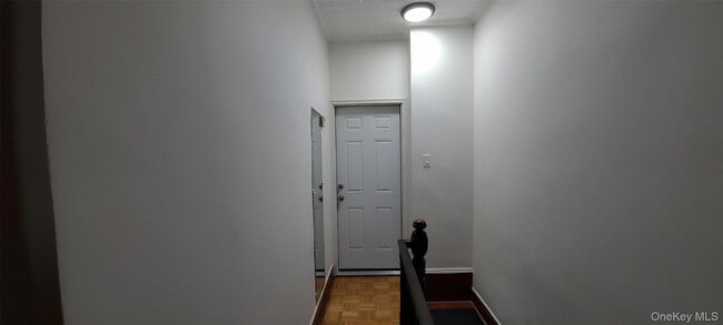 Photo - 149A 31st St