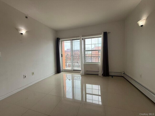 Photo - 71-66 Parsons Blvd Unit 6E