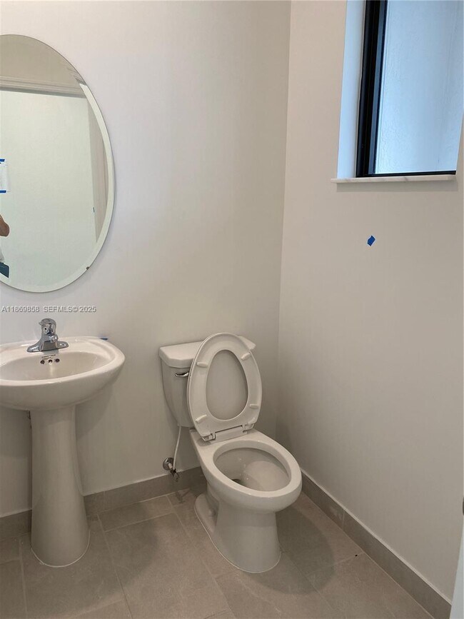 Photo - 350 NE 208th Terrace