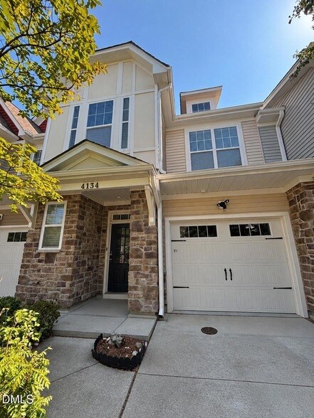 4134 Vallonia Dr