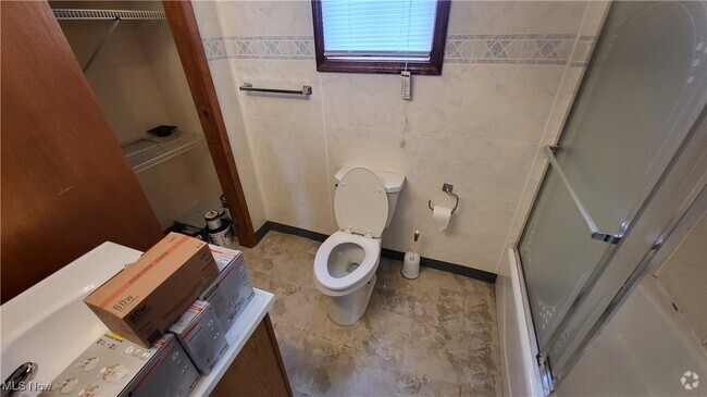 Building Photo - 1586 E 86th St Rental