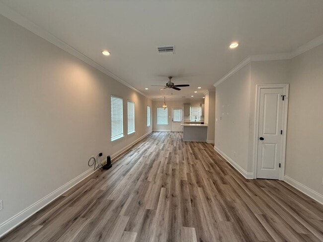 Photo - 57415 Oak Ave