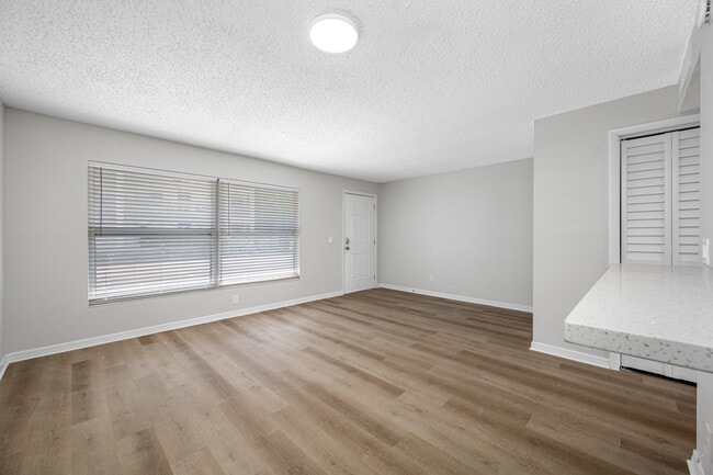 KC Flats Apartments
