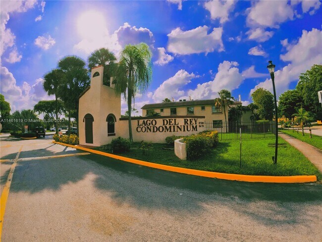 Photo - 8600 SW 149th Ave