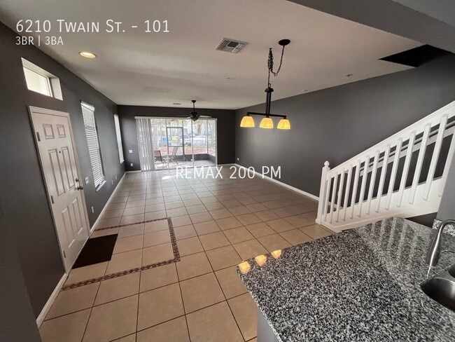 Photo - 6210 Twain St