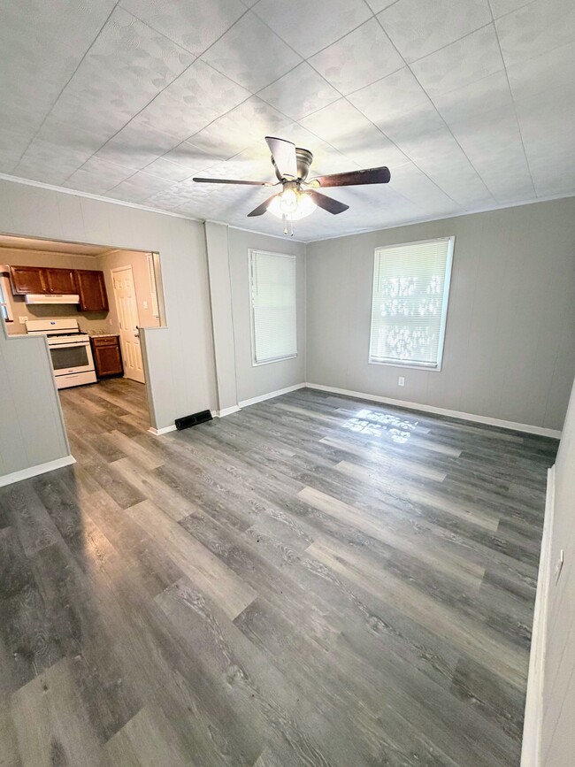 506 Farnsworth Ave