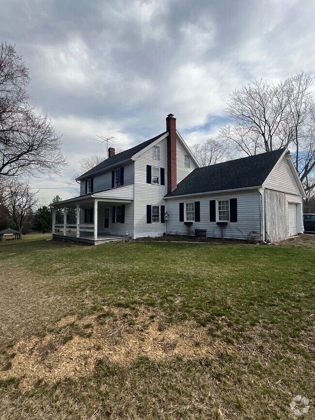 Building Photo - Single Family Home beside the Golf Course