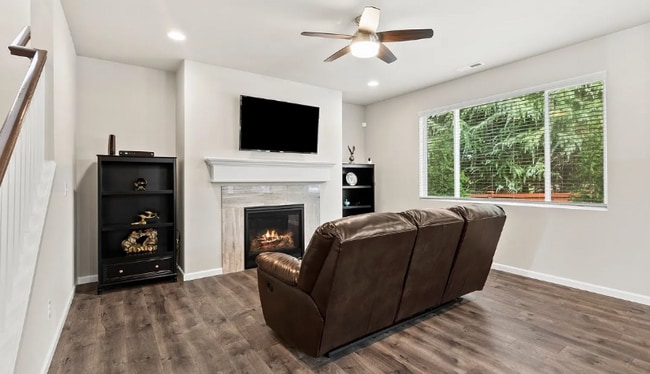 Photo - 8412 21st Ave SE