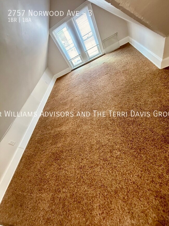 Photo - 2757 Norwood Ave Unidad 3