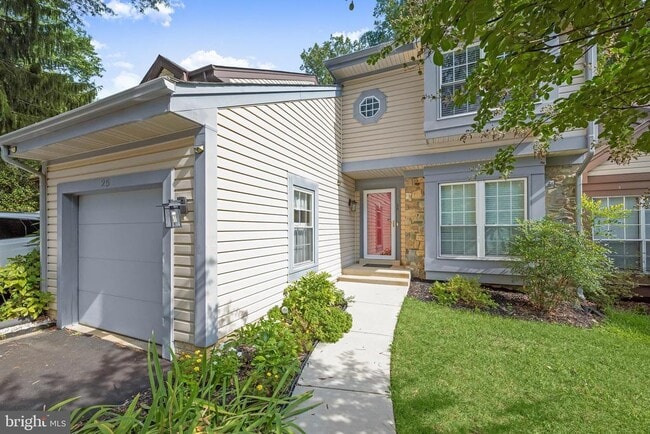 Building Photo - 25 Tivoli Lake Ct