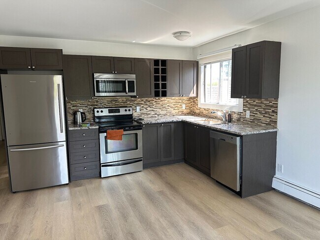 Photo - 2117-316 16 St SW