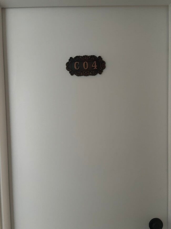 Building Photo - 334 Donlands Ave