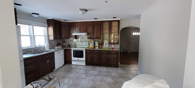 Photo - 2520 Madison Ave