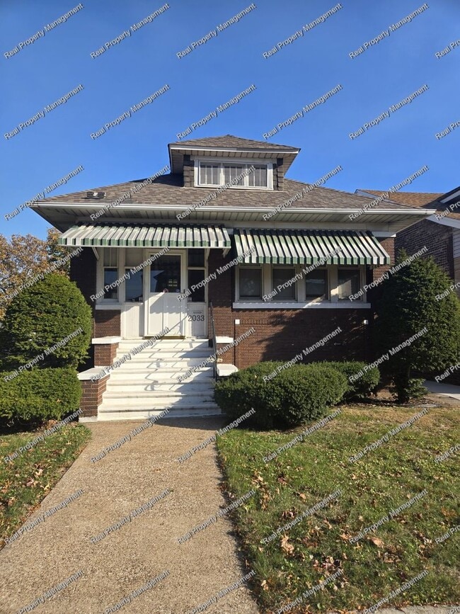 Building Photo - Charming 3 Bedroom Bungalow