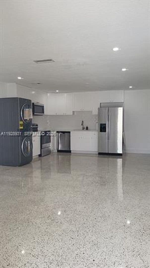 Photo - 9228 SW 37th St