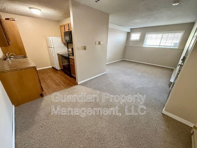 Photo - 1010 N Walnut St