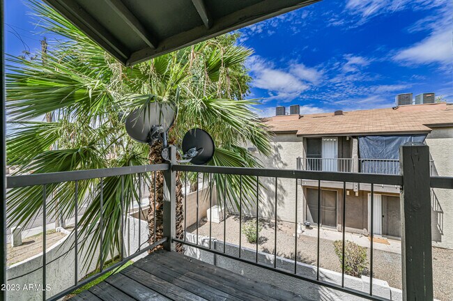 Photo - 10802 N 16th Ave Unidad 3