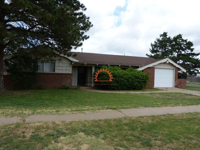 charming 3 bedroom 1 bath home. - charming 3 bedroom 1 bath home.
