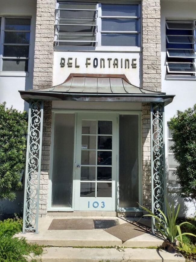 Photo - Bel Fontaine on Lake Eola