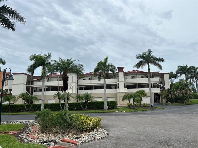 Building Photo - 3220 S Shore Dr Unit 22C Rental