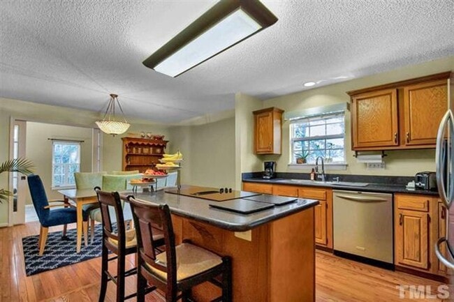 Building Photo - Ranch Home Available - Walk to Downtown Wake Forest!