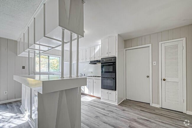 Building Photo - Affordable 3BD/2BA single-family house!
