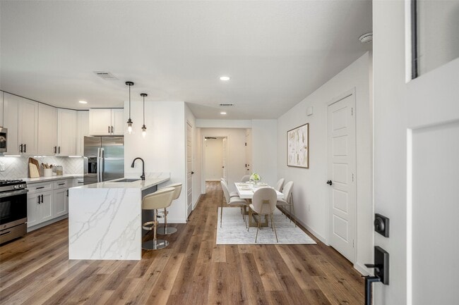 Photo - 3923 Alsace St