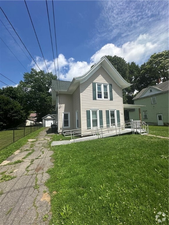 Building Photo - 1056 Walnut St Rental