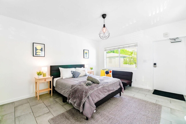 Building Photo - 515 NE 82nd St Unit FL1-ID1022261P Rental