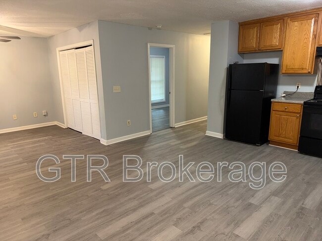 Photo - 1145 Booker Ave SW