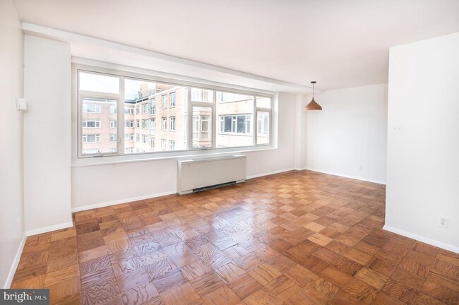 Photo - 1545 18th St NW Unit 812