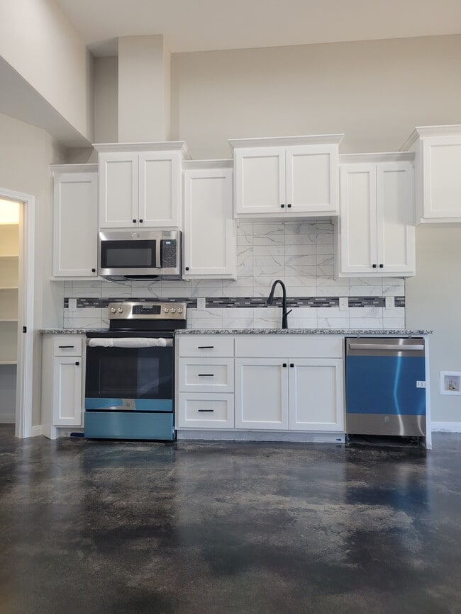 Photo - 205 Hayes St