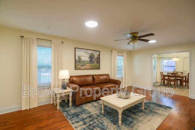 Photo - 3022 Cliffdale Rd