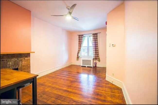 living room - 5141-1 Hazel Ave Unit 1F