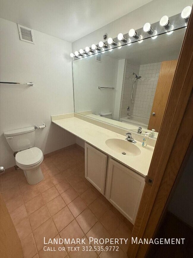 Photo - 1250 W Van Buren St Unit 202