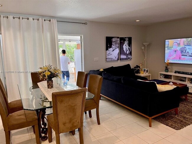 Photo - 1105 SW 44th Way