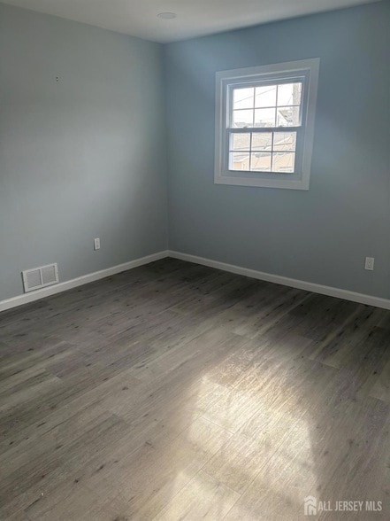 Photo - 37 Irving St