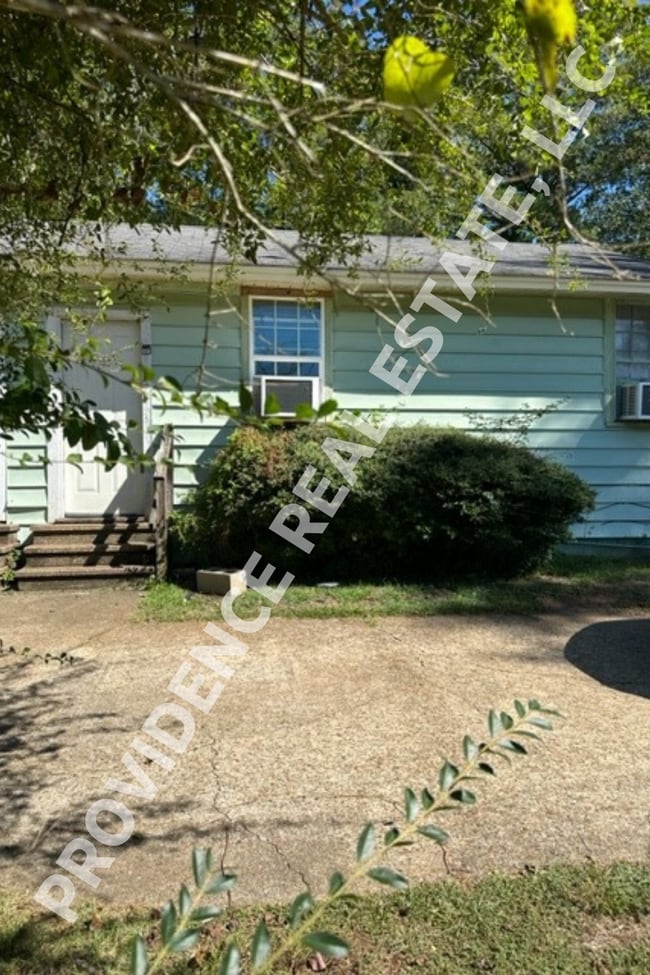 Photo - 2907 Winona Dr